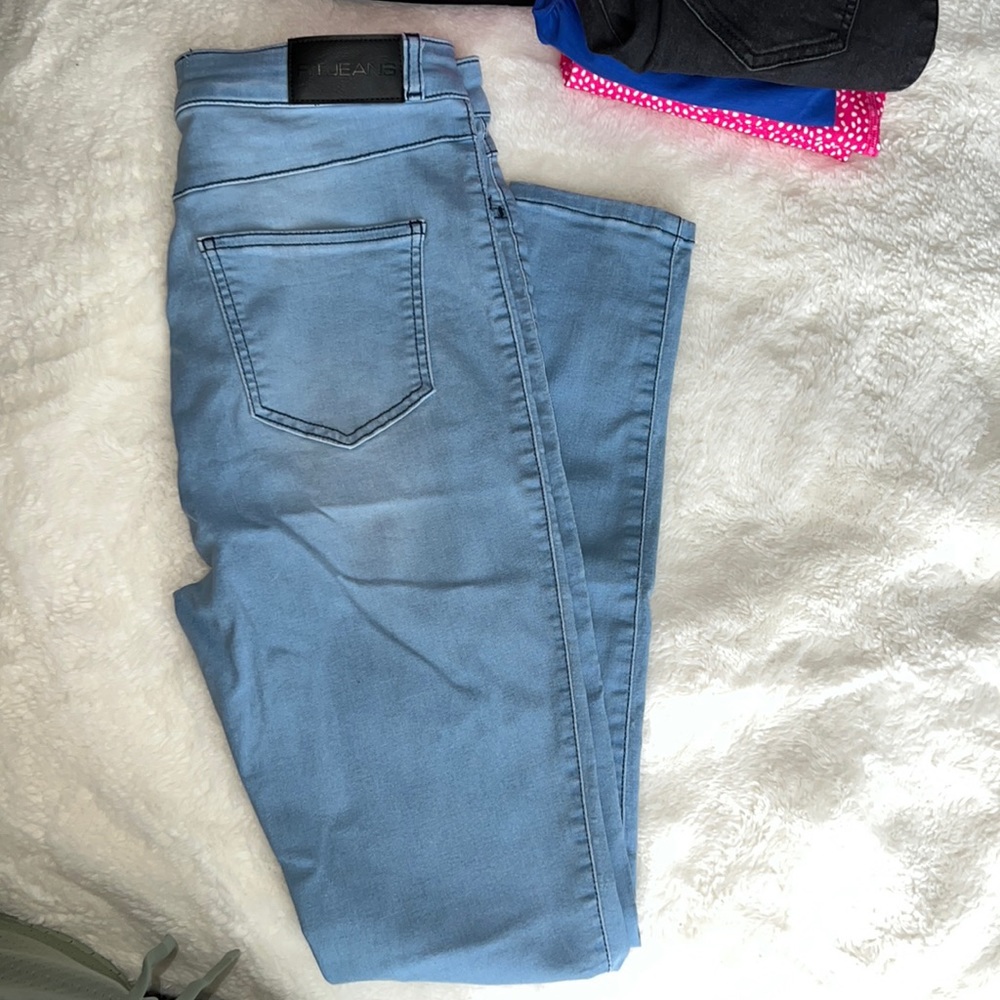FitJeans /FRAME - BLEACH BLUE